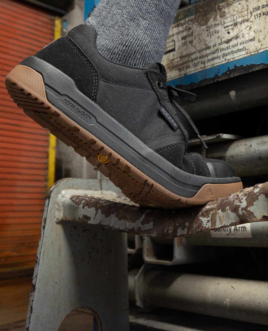 Men's Kenton ESD Work Shoe (Carbon Toe) Black/Gum | Keen