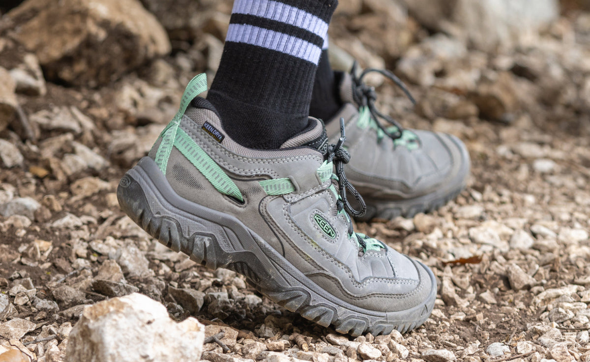 Women's Targhee IV Waterproof Hiking Shoe Abbey Stone/Lily Pad | Keen