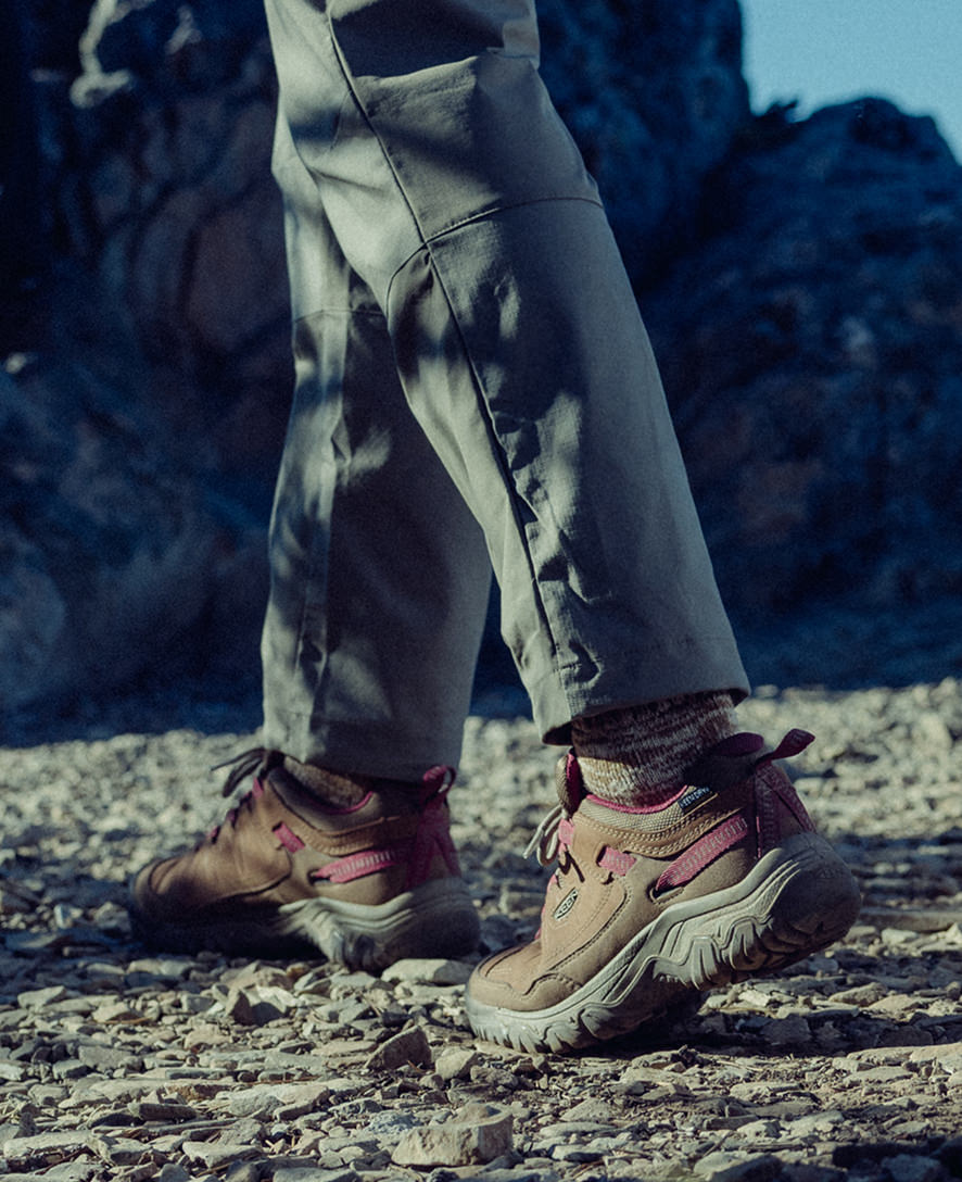 Women's Targhee IV Waterproof Hiking Shoe Abbey Stone/Lily Pad | Keen