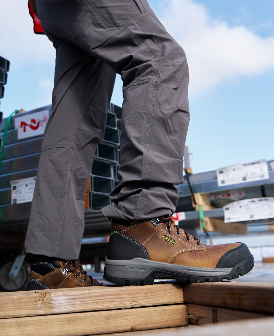 Men's Evanston 8" Insulated Waterproof Boot (Soft Toe) Bison/Black | Keen
