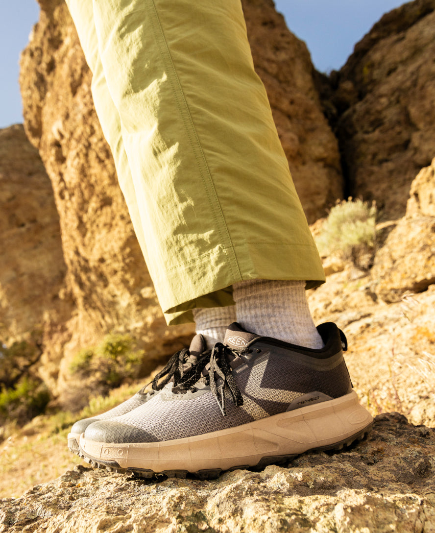 Men's 450 Dirt Waterproof Hiking Shoe Lemon Curry/Black | Keen