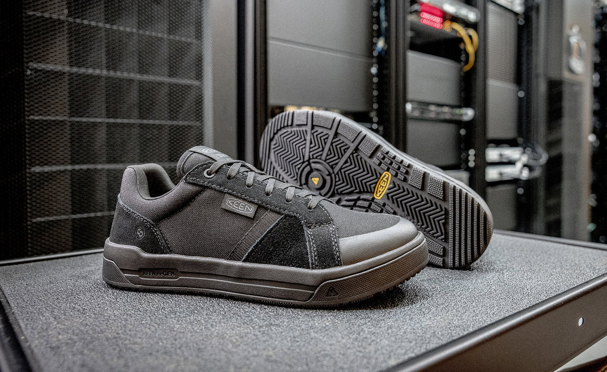 Men's Kenton ESD Work Shoe (Soft Toe) Black/Black | Keen