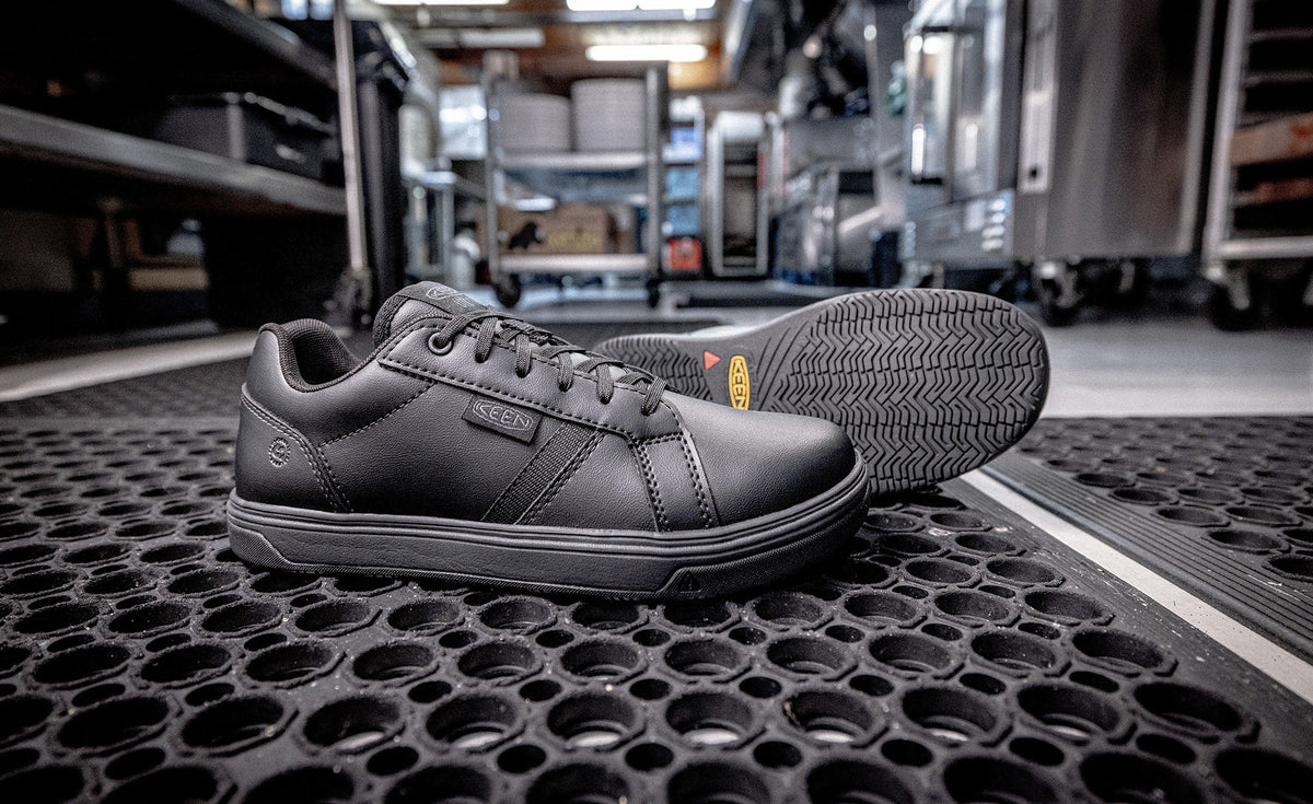 Men's Kenton WTX Work Shoe (Soft Toe) Black/Black | Keen
