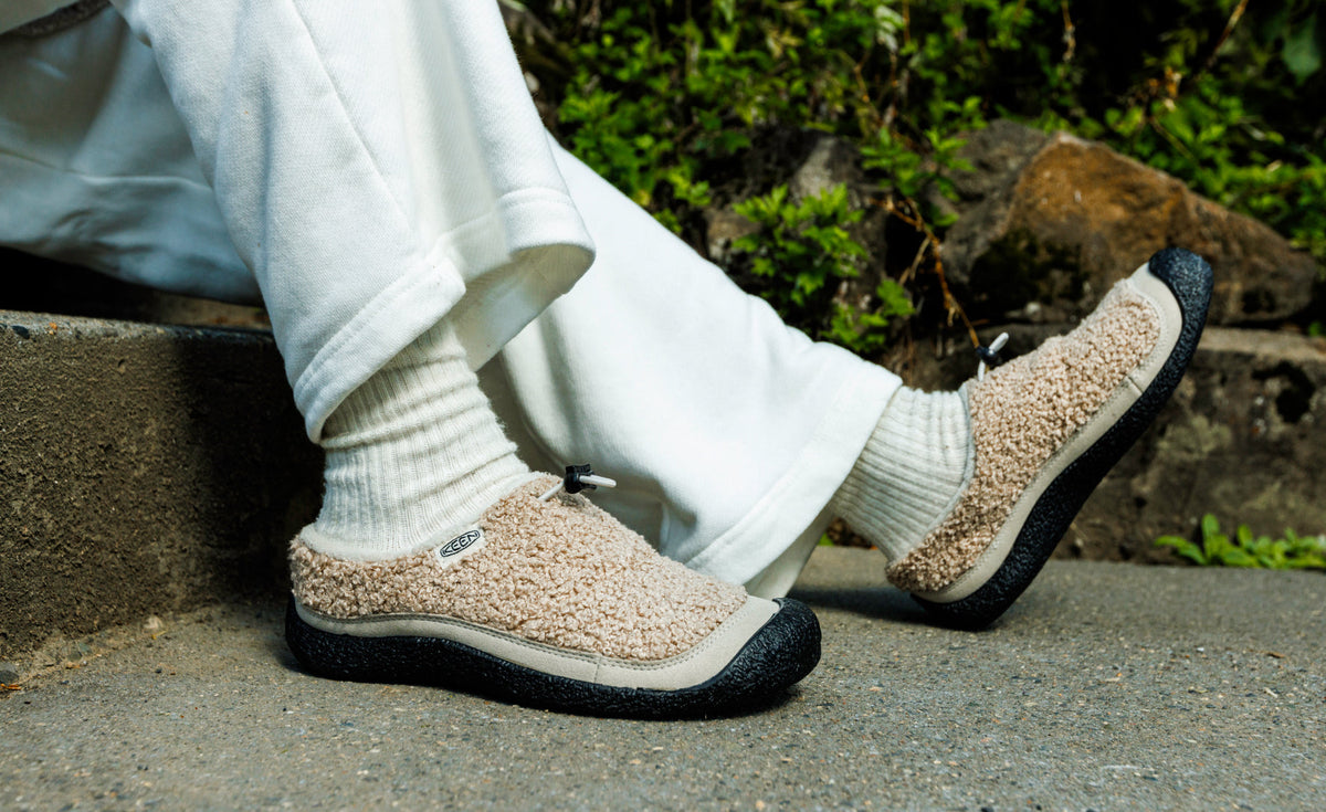 Women's Howser III Slide Plaza Taupe/Black | Keen