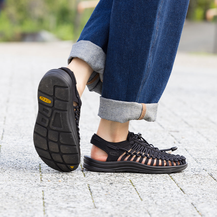 Women's UNEEK Sneaker Black/Black | Keen