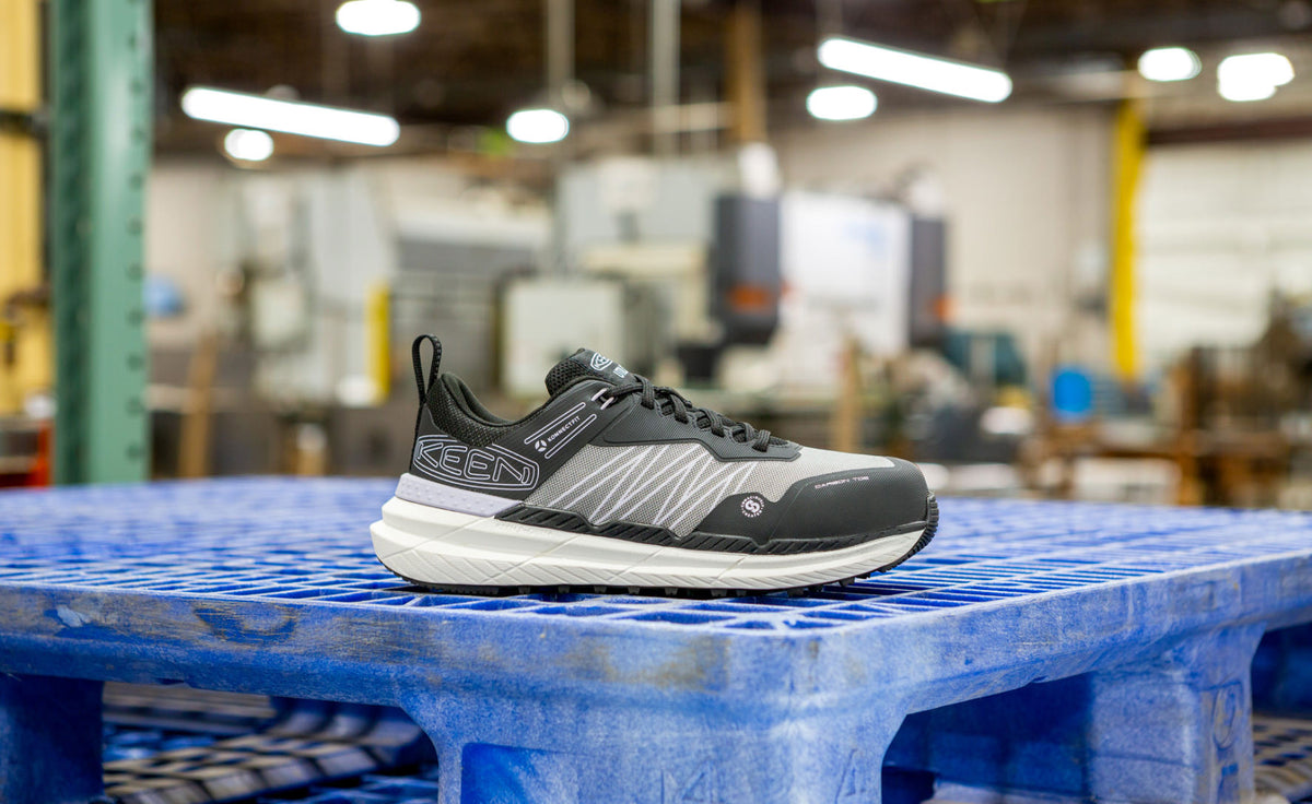 Women's Speedworks Work Sneaker (Carbon Toe) Thistle/Black | Keen