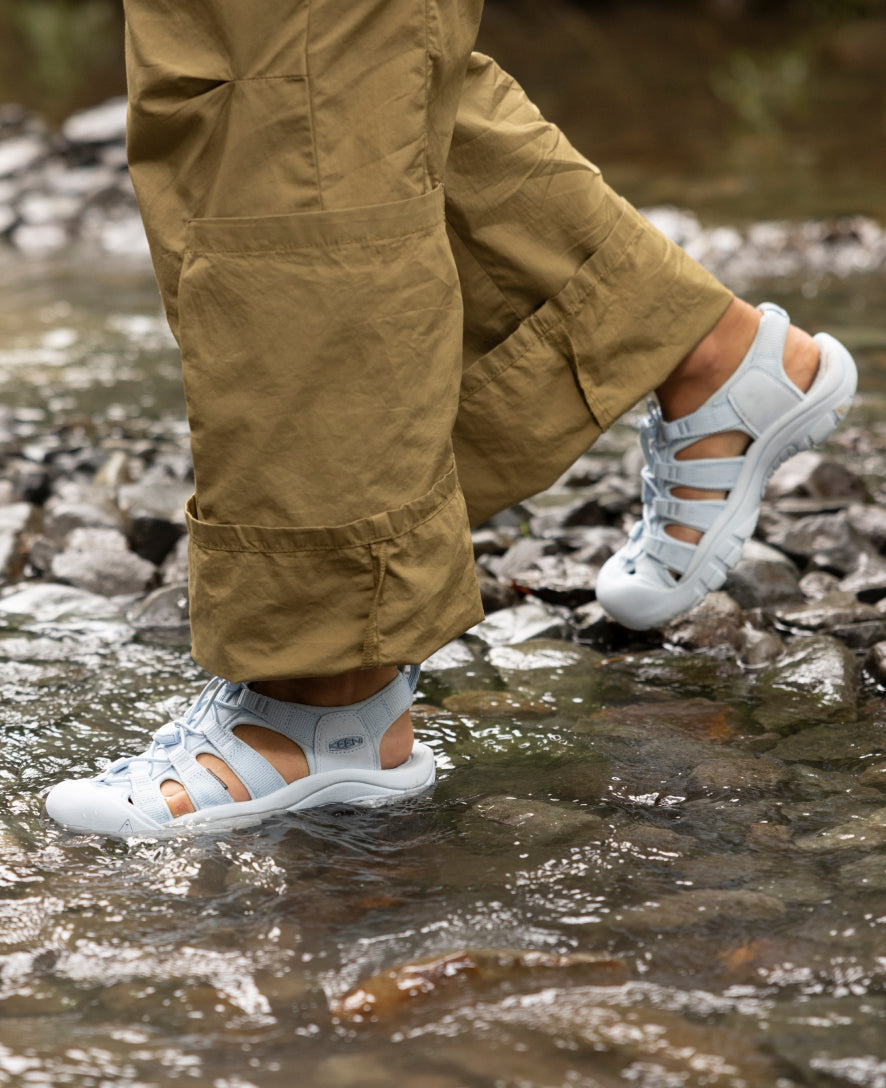 Women's Newport H2 Monochrome/Cameo Rose | Keen