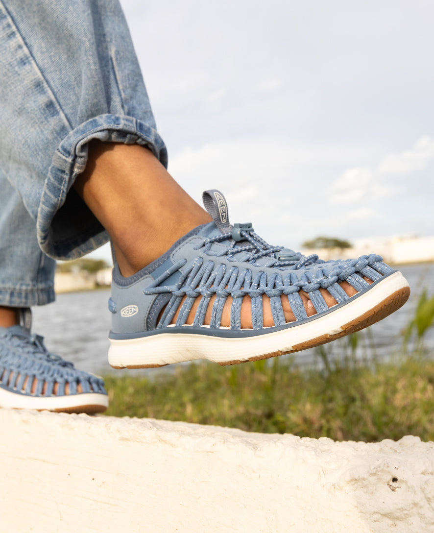 Women's UNEEK O3 Sneaker Sandal Birch/Star White | Keen