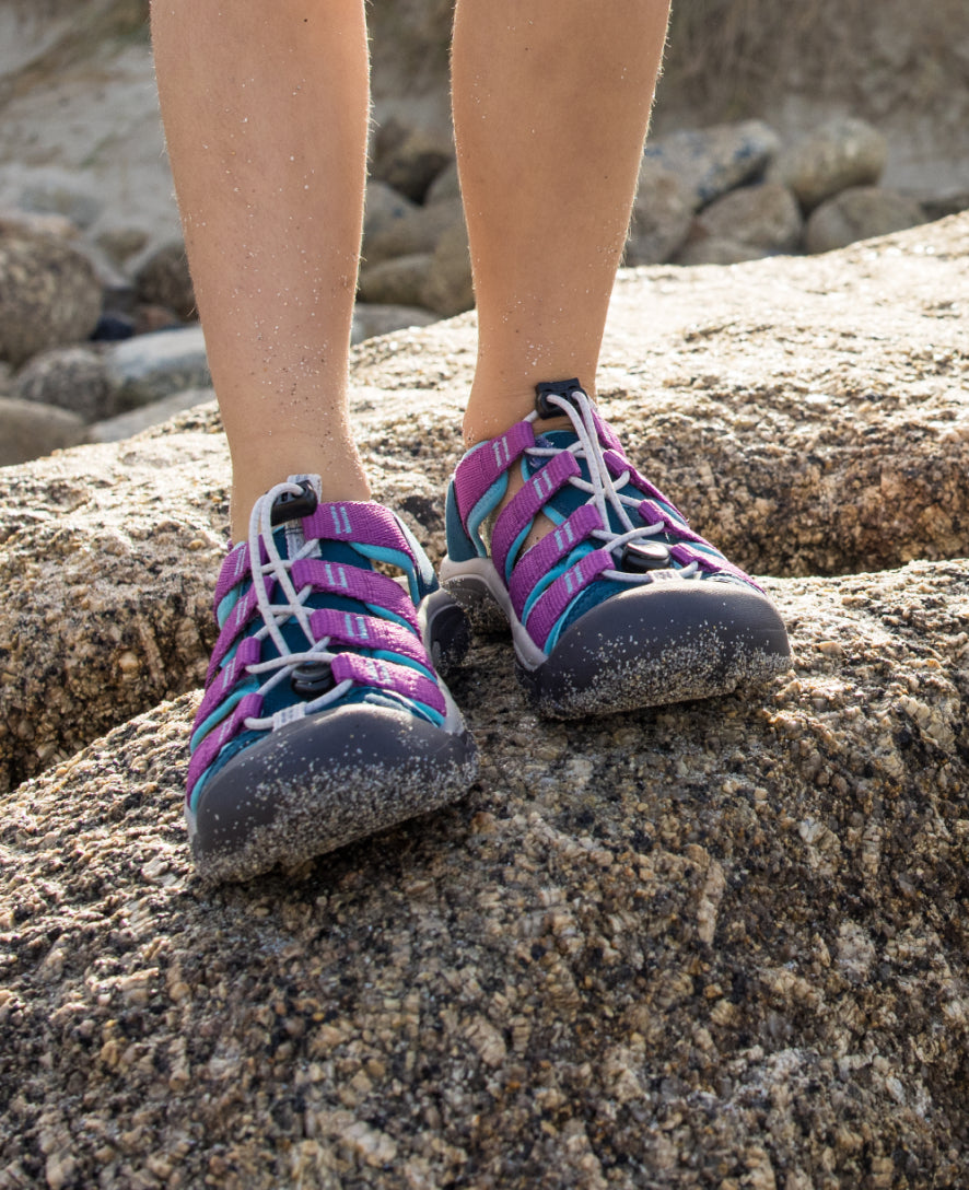 Big Kids' Newport Boundless Sandal Black/Precious Blue | Keen
